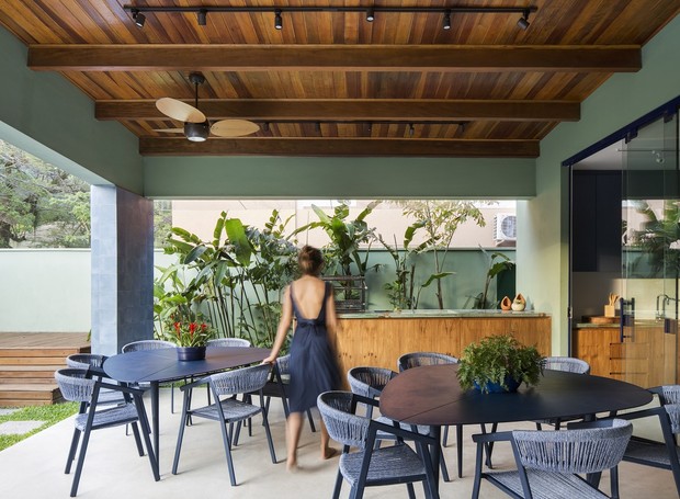 Área Gourmet em Apartamento vs. Casa: Dicas de Decoração e Otimização de Espaço