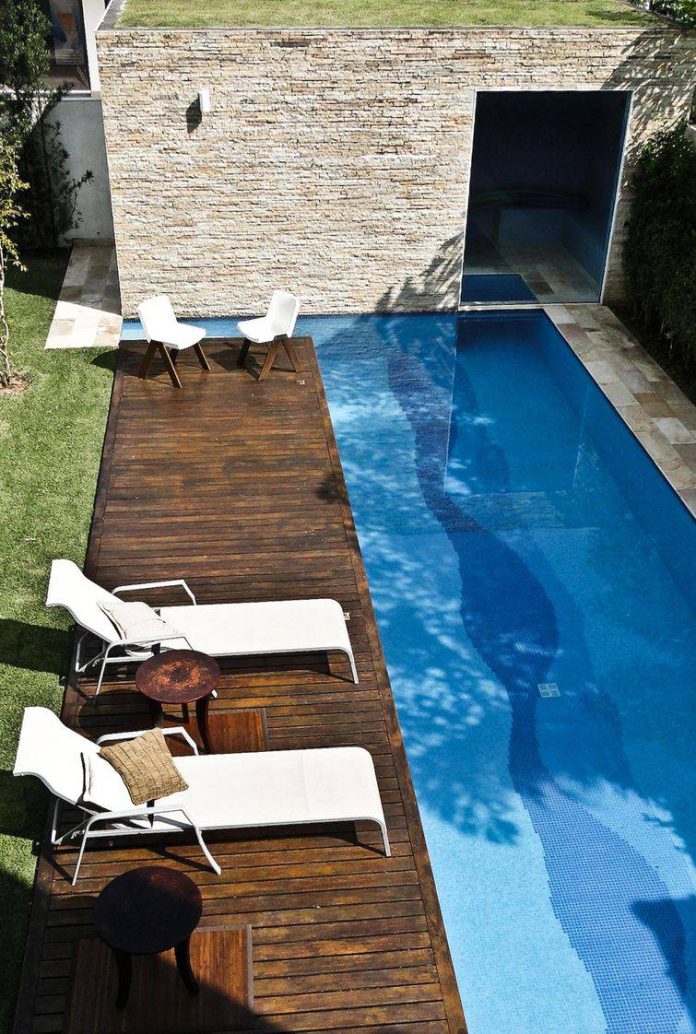 plantas ideais para área de piscina com pouca luz