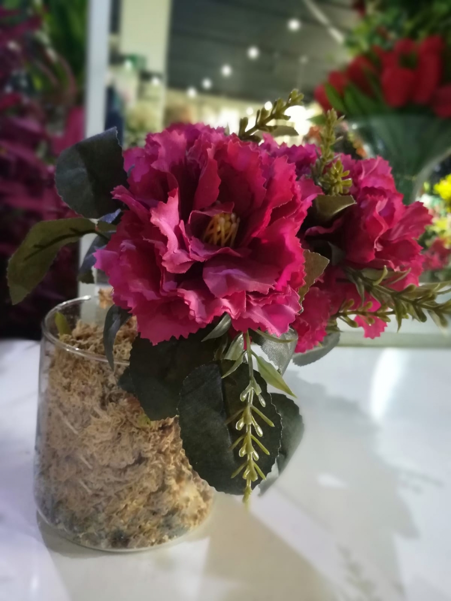 flores artificiais silicone ou seda qual a melhor