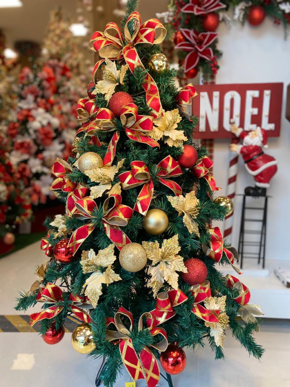 Guia Completo de Estilos de Árvore de Natal para 2025/2026