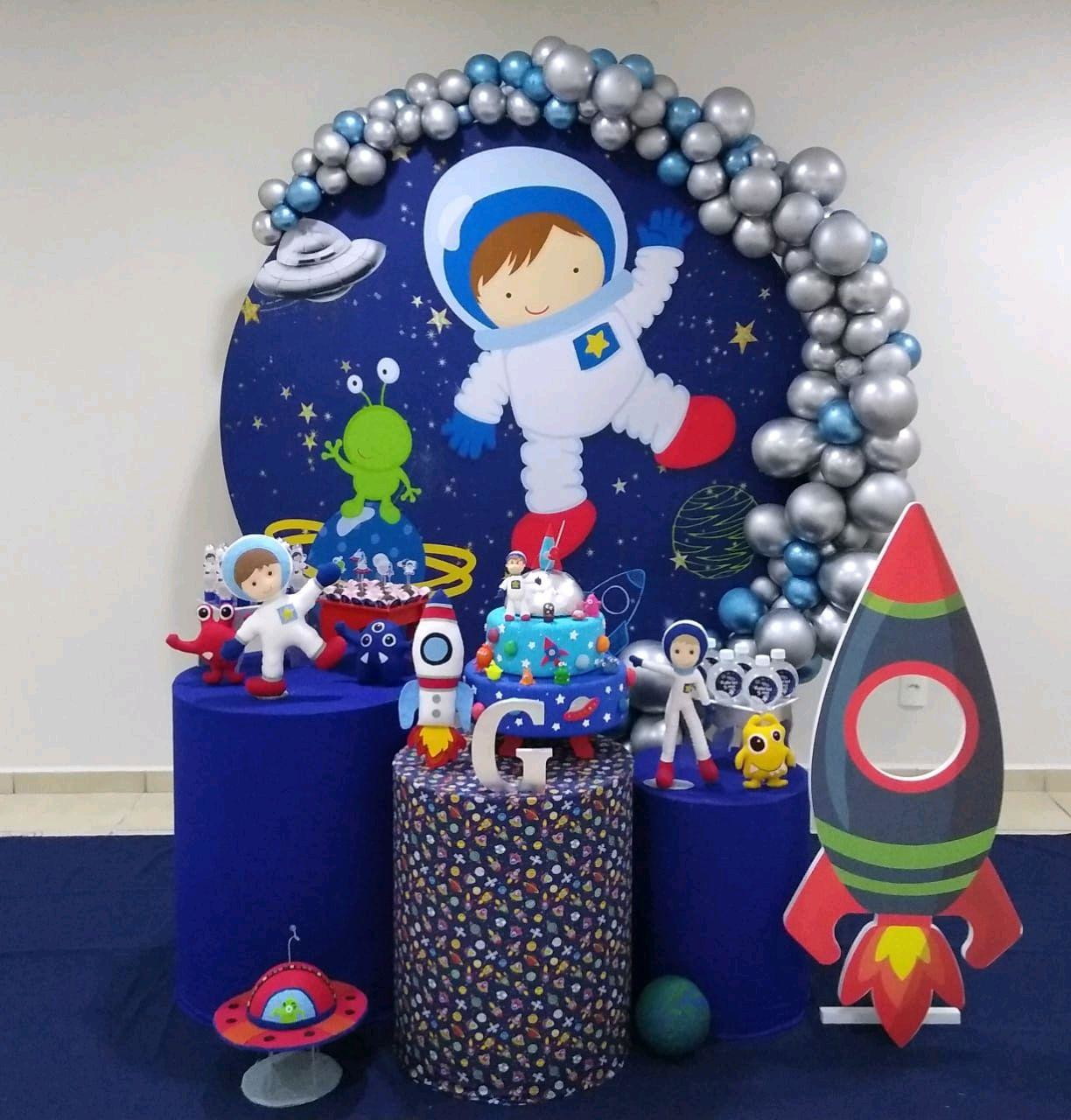 Cores e Elementos Essenciais para uma Decoração de Astronauta Perfeita