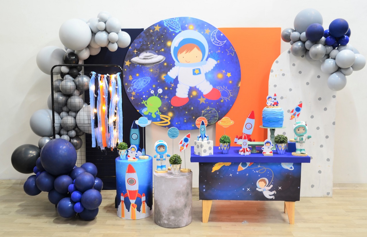 Transforme o Quarto do Seu Filho em uma Galáxia: Dicas de Iluminação e Enxoval