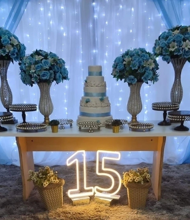 decoração azul e dourado