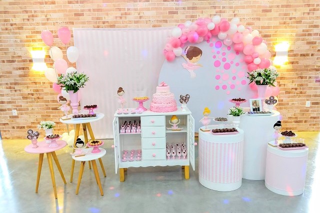 como fazer painel de bailarina para festa de 1 ano