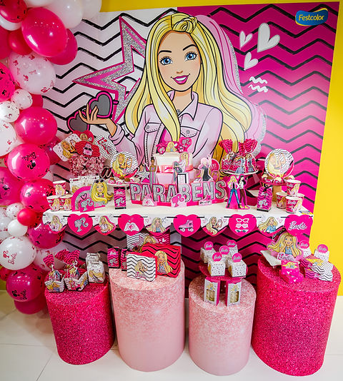 Guia Completo: Cores e Materiais Essenciais para sua Festa Barbiecore