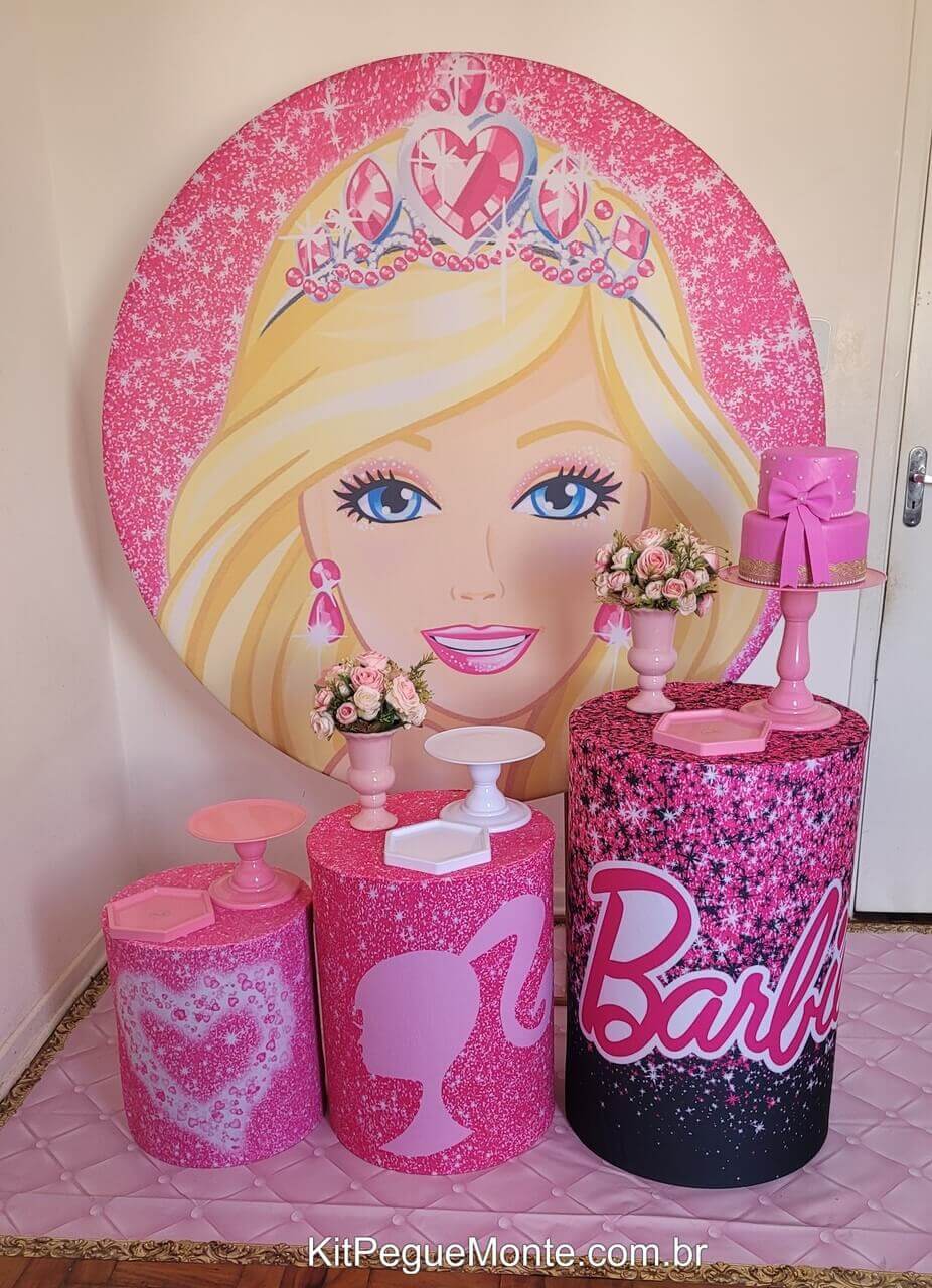 Guia Completo: Cores e Materiais Essenciais para sua Festa Barbiecore