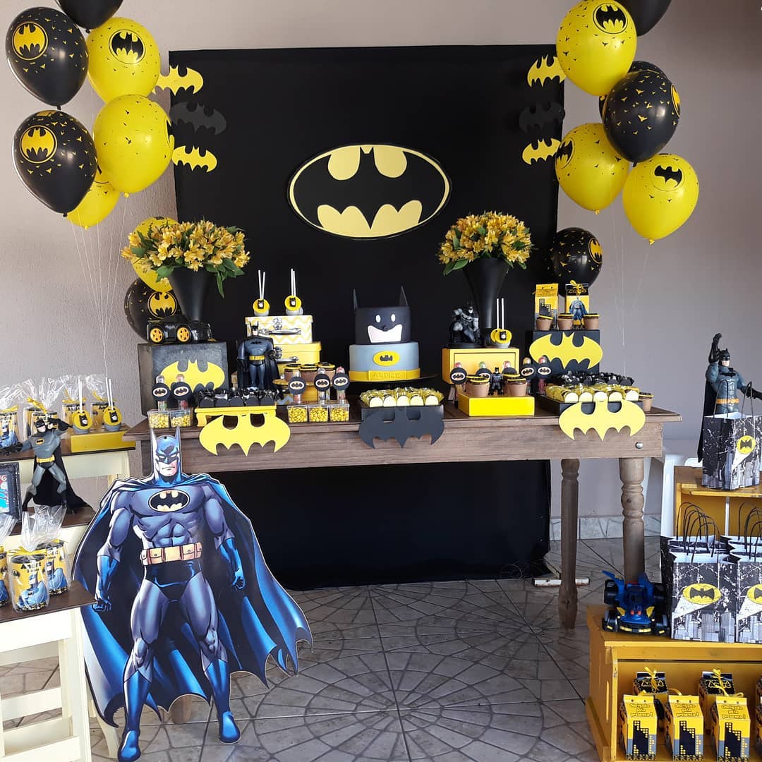 como evitar decoração batman infantil em ambiente adulto