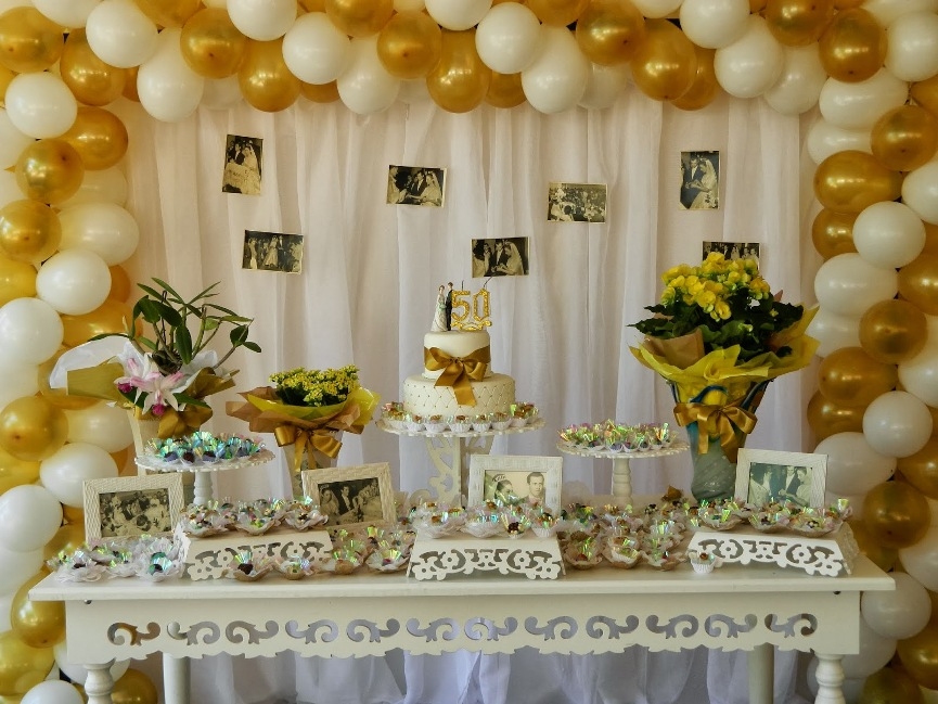 decoração bodas de ouro