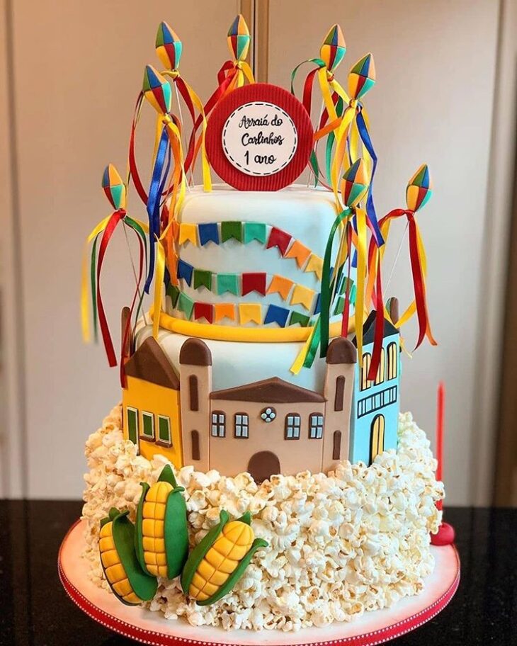 bolo festa junina rústico versus moderno