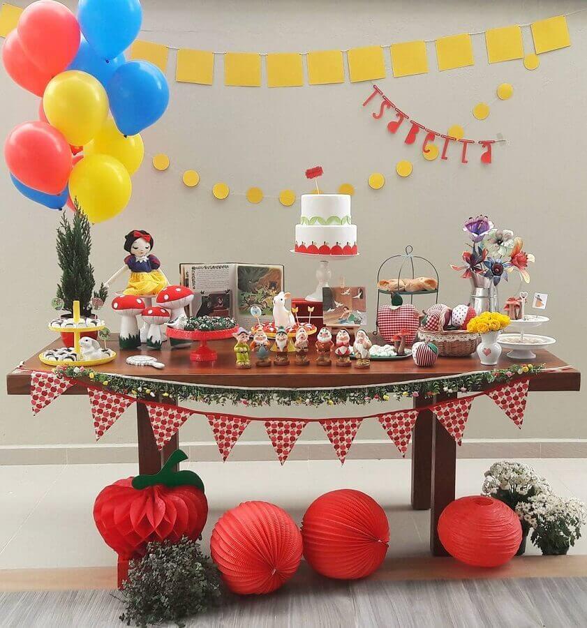 decoração branca de neve simples