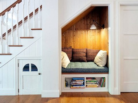 decoração canto de leitura quarto pequeno