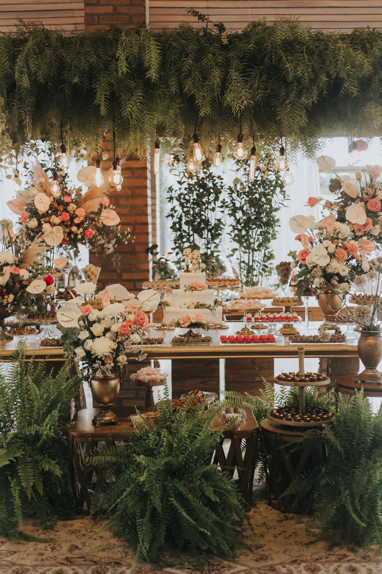 decoração de casamento rosé vs dourado
