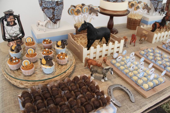 ideias criativas decoração quarto cavalo menino