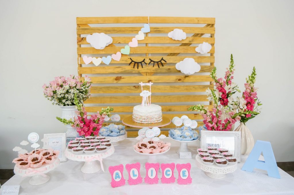 decoração cha de bebe chuva de amor simples