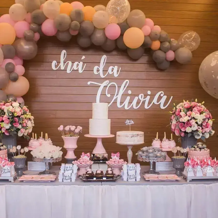 Do Clássico ao Moderno: Temas de Chá de Fralda de Menina para Todos os Estilos