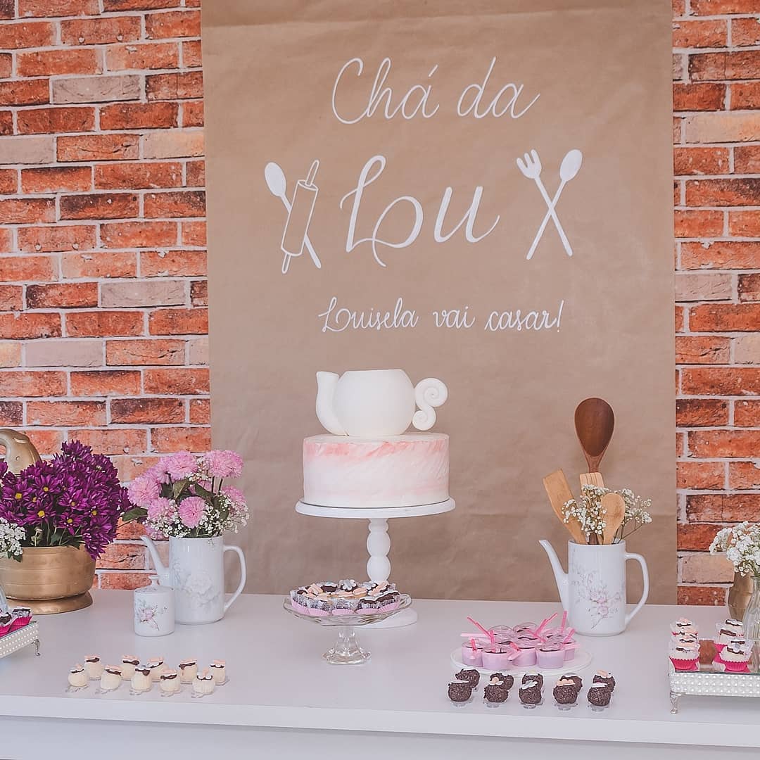 Guia Completo para Montar a Mesa de Doces Perfeita no Chá de Panela