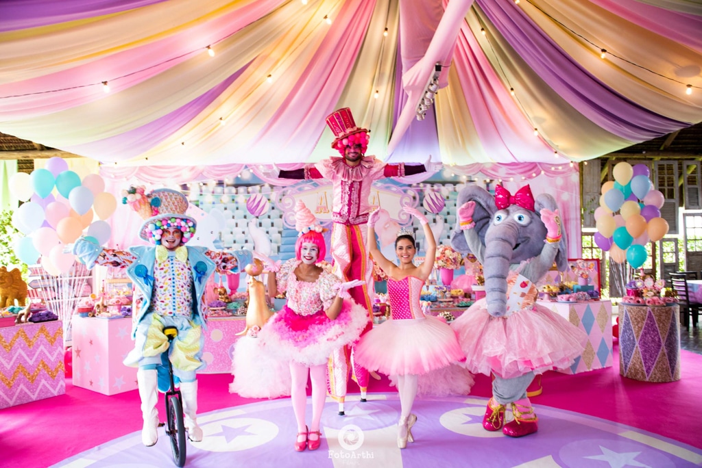 DIY: Lembrancinhas e Centros de Mesa Criativos para Circo Rosa