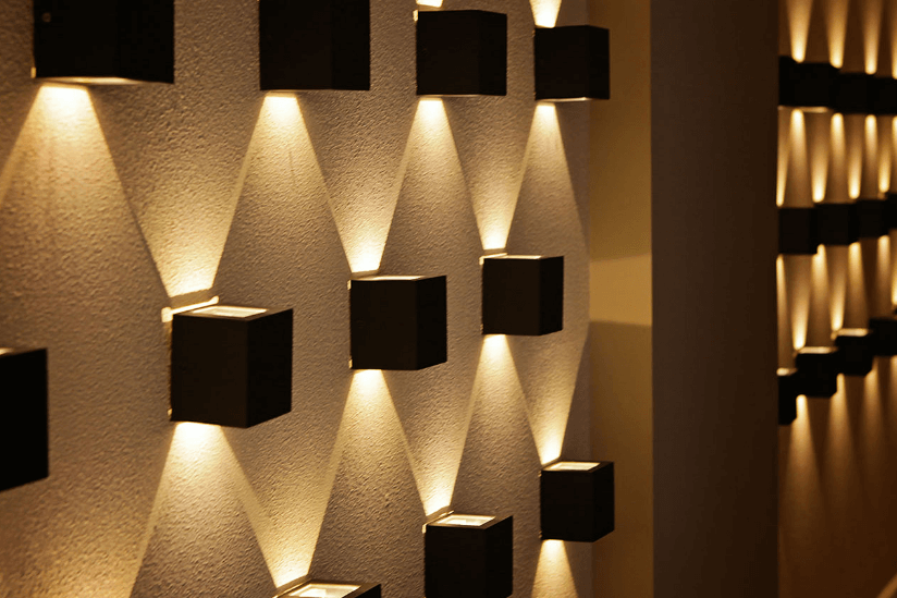 ideias de decoração com arandelas para sala de estar