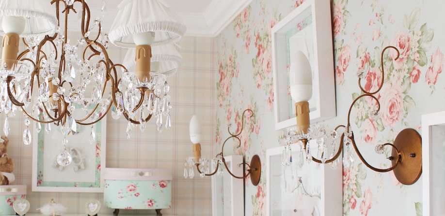 arandelas de LED para corredores estreitos