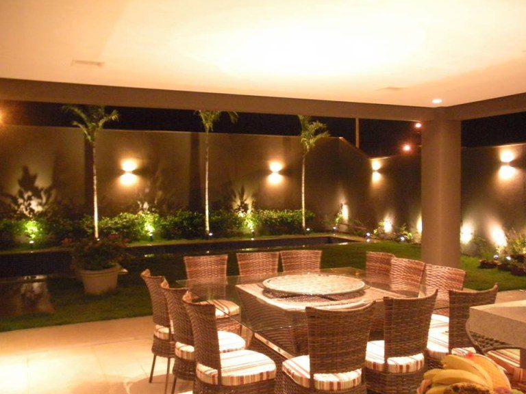 ideias de decoração com arandelas para sala de estar