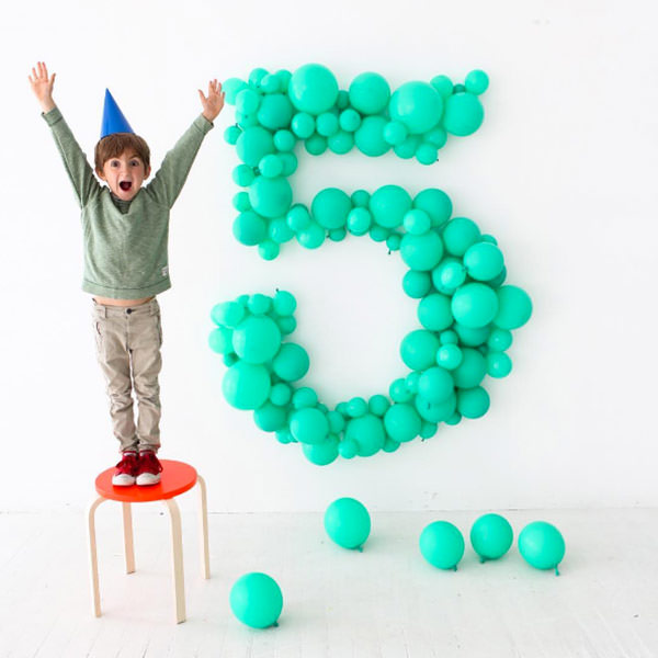 DIY: Flores de Bexiga e Clusters para um Painel Incrível