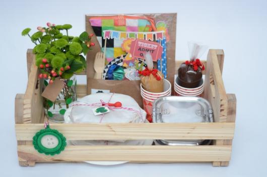 decoração com caixa de madeira para aniversario