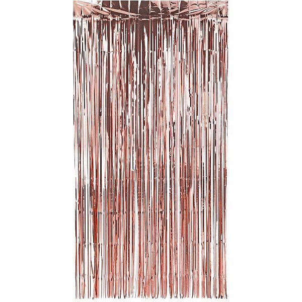 decoração com cortina metalizada rosa