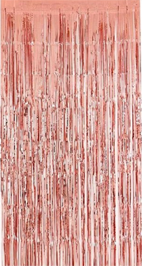 decoração com cortina metalizada rosa