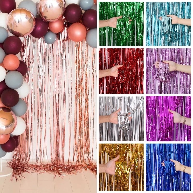 decoração com cortina metalizada rosa