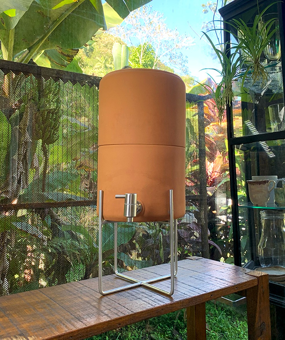 filtro de barro decorado vs filtro de barro simples