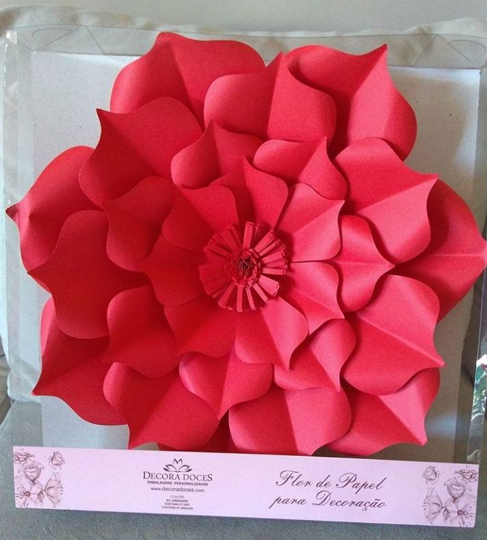decoração com flores de papel