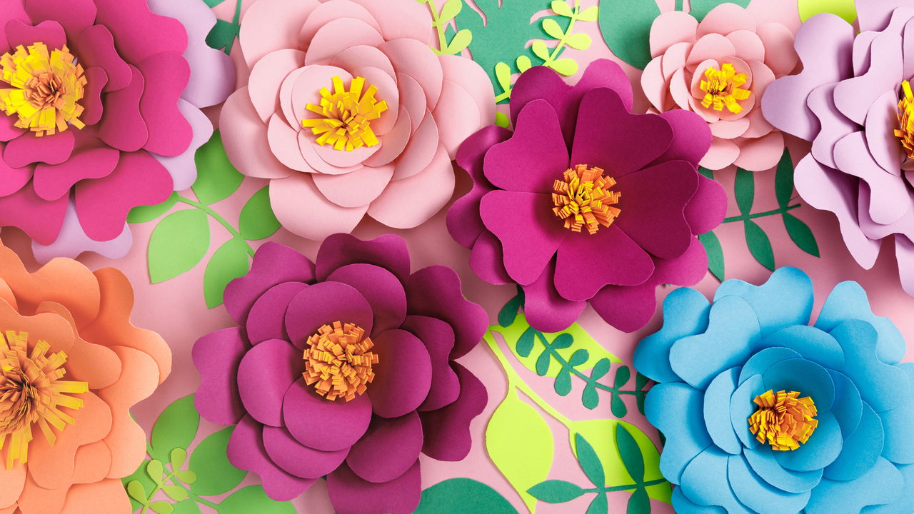 decoração com flores de papel