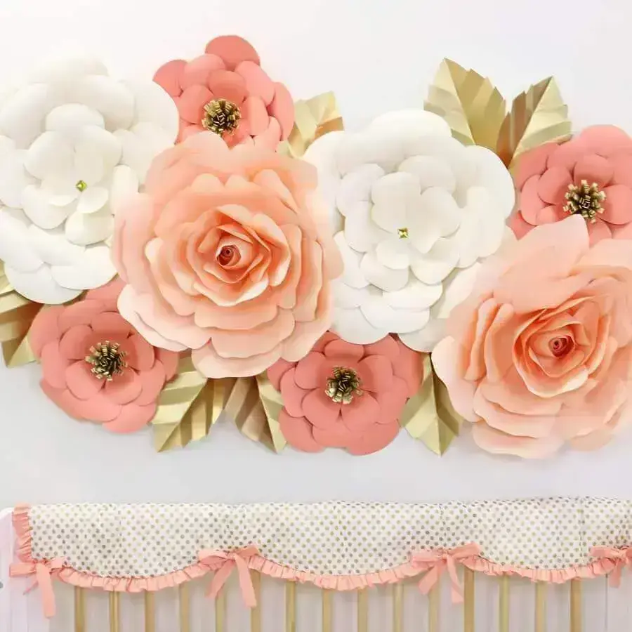 decoração com flores de papel