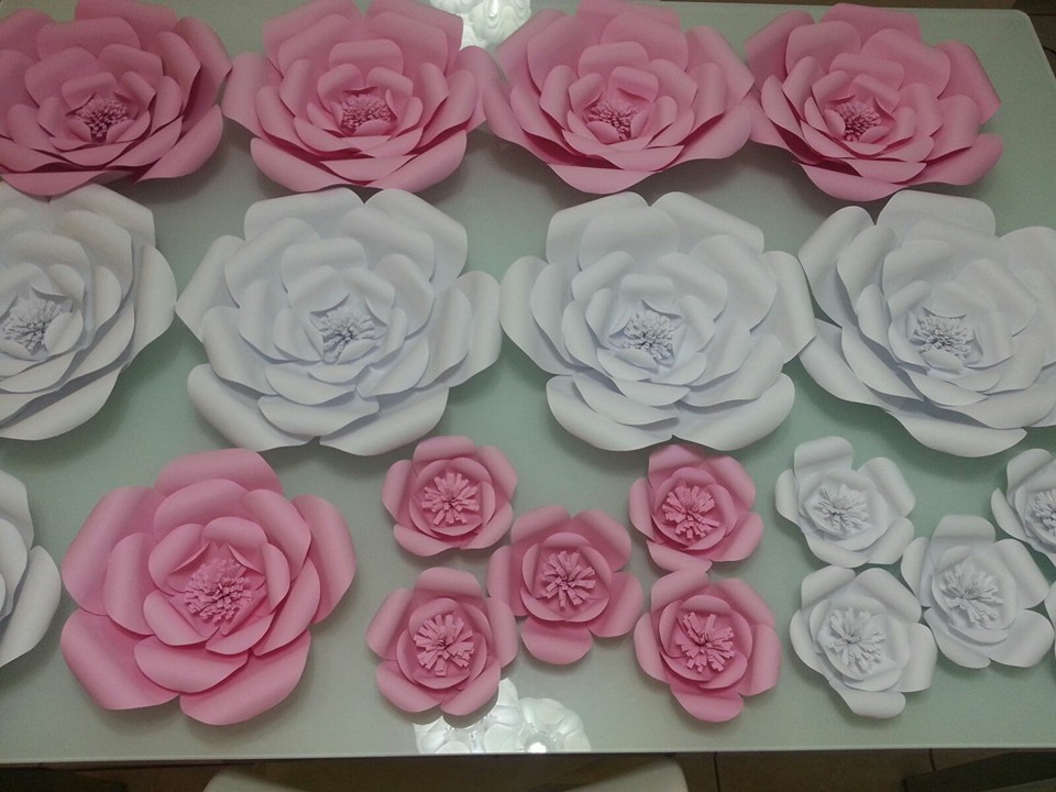 decoração com flores de papel
