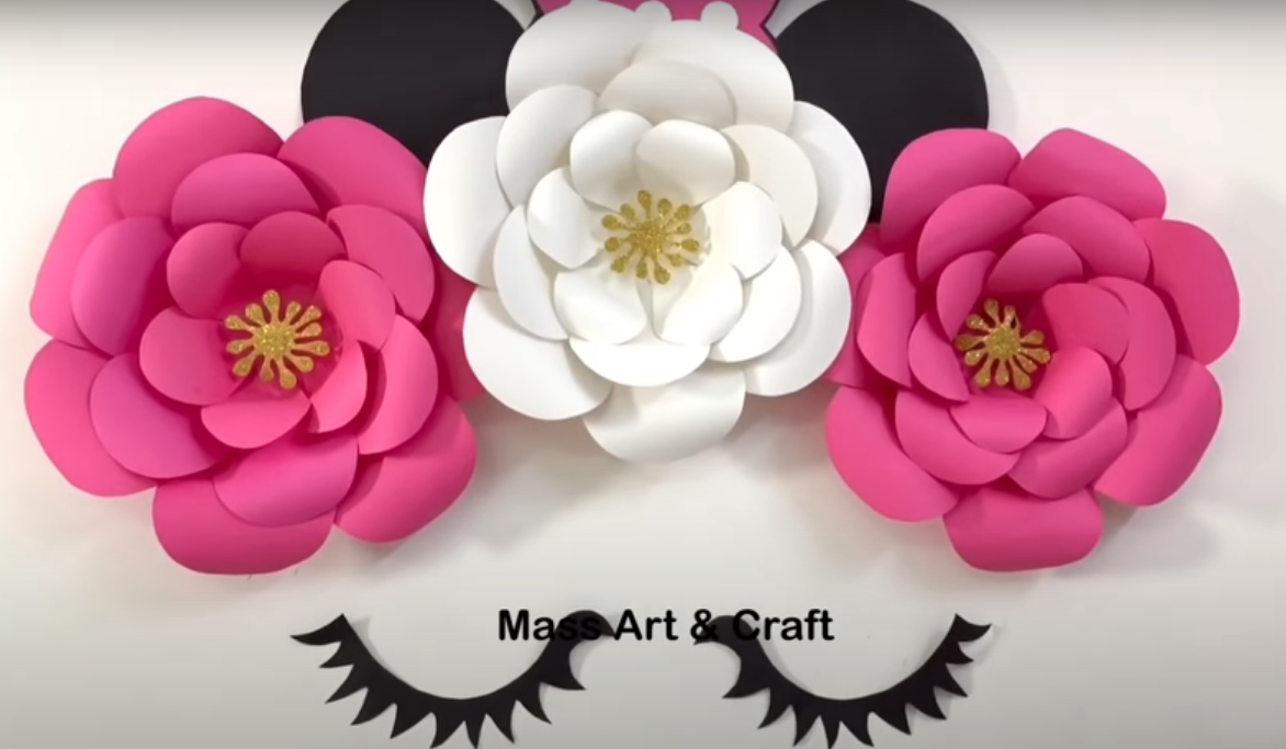 decoração com flores de papel