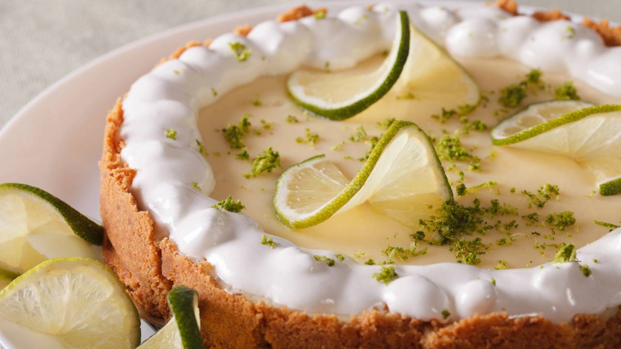 torta de limão com merengue vs chantilly decoração