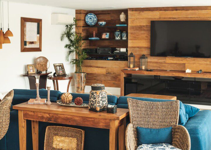 quanto custa uma mesa de jantar de madeira maciça