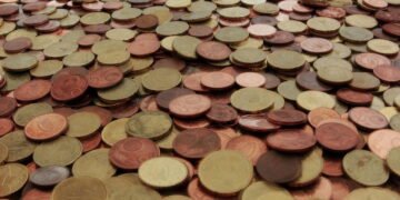 decoração com moedas antigas