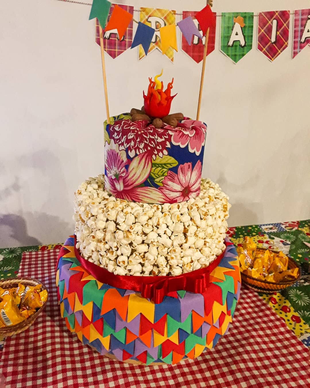 como fazer fogueira de paçoca para decoração