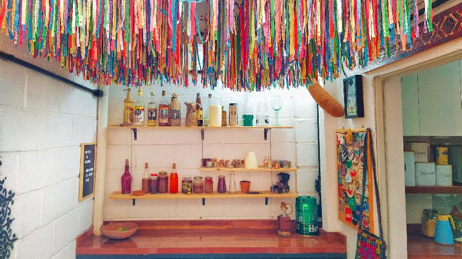 decoração com panos no teto