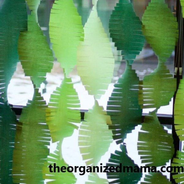 decoração com papel crepom verde e branco