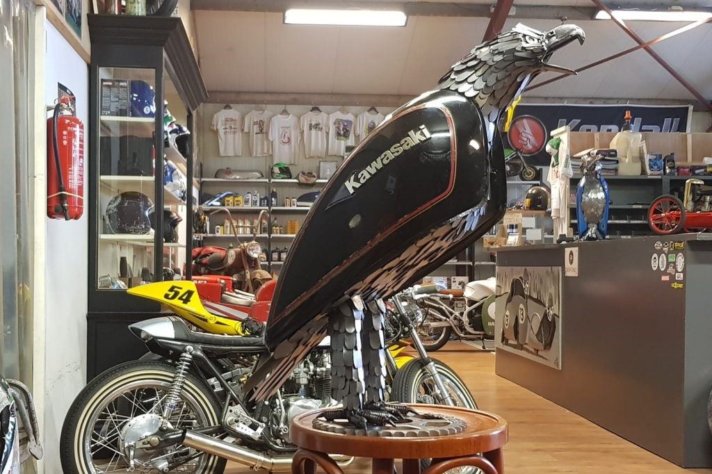 mesa de centro motor v8 ou pneu de moto