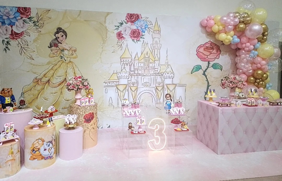 decoração bela e a fera simples vs luxuosa