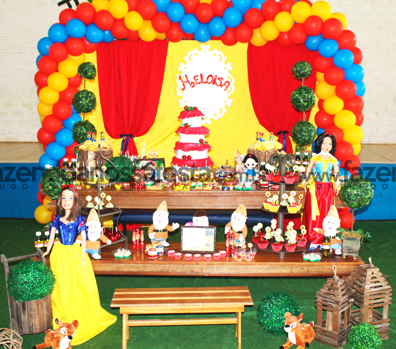 decoração branca de neve 1 ano barata