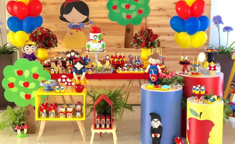 decoração branca de neve rústica ou luxo 1 ano