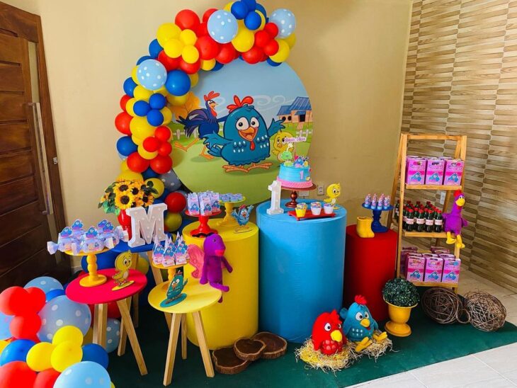 decoração da galinha pintadinha