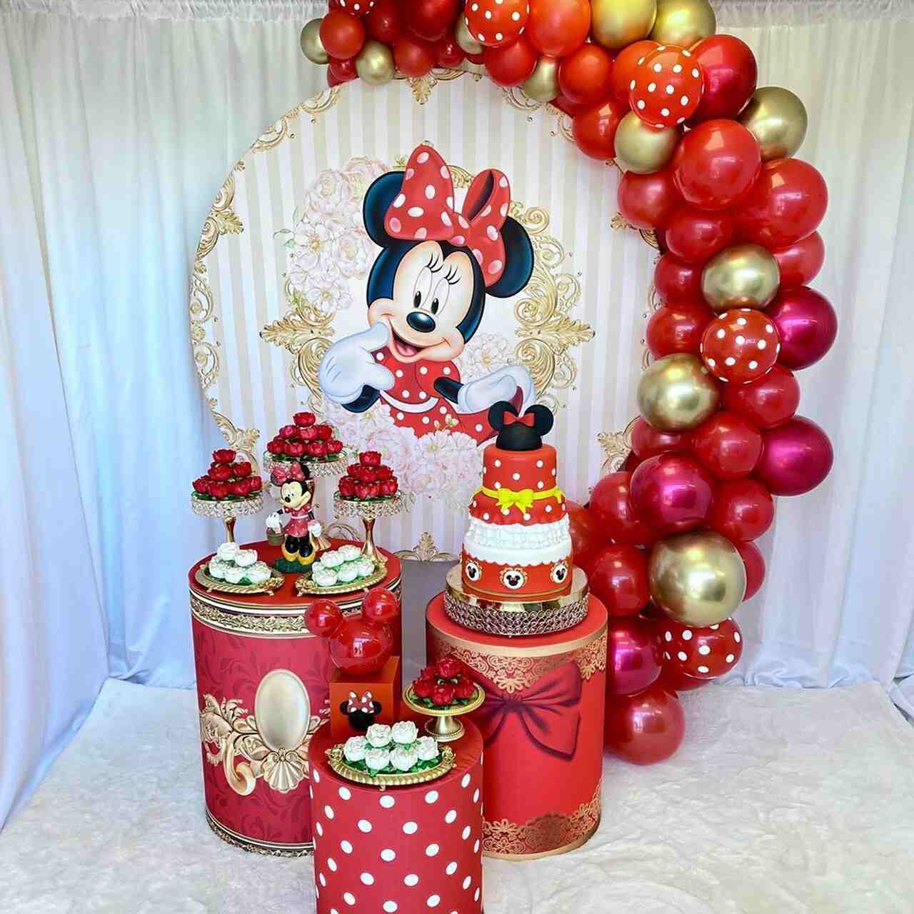 decoração da minnie vermelha