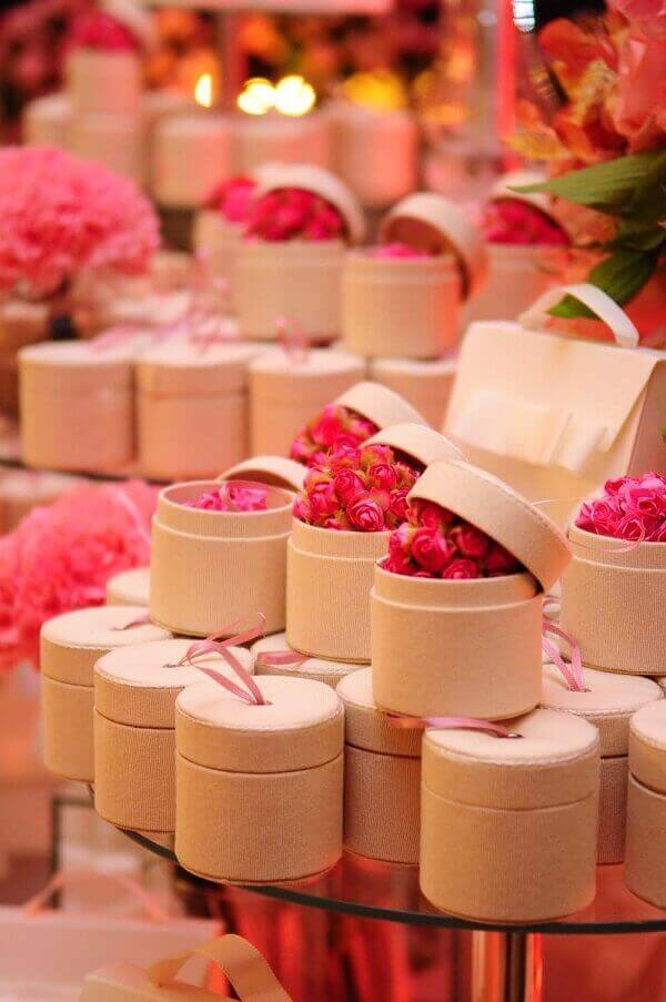 Elementos Essenciais que Não Podem Faltar na Sua Festa de Debutante