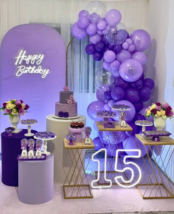 decoração de 15 anos lilás