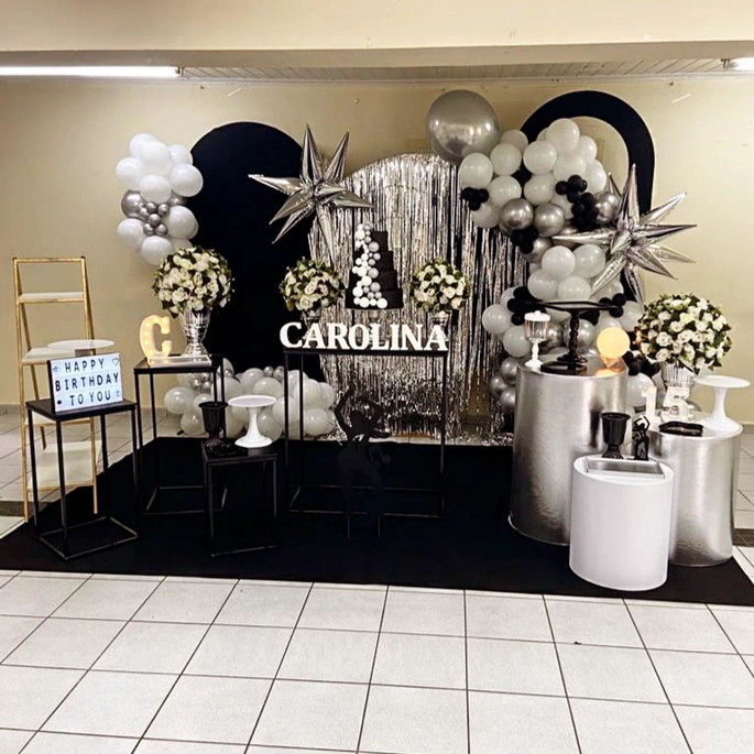 decoração 15 anos preto e dourado versus balada neon